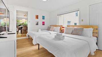 3 bedrooms, iron/ironing board, WiFi, bed sheets