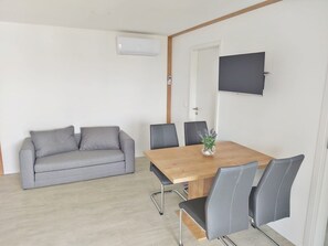 House | Living room - Charming 2-bedroom Apartment in Pula (Pula)