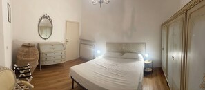 3 Schlafzimmer, Bügeleisen/Bügelbrett, Reisekinderbett, kostenloses WLAN