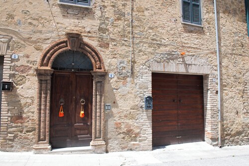 Downtown apartment with 3 bedrooms in the fabulous Bettona with WiFi