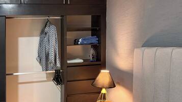 2 bedrooms, premium bedding, free WiFi, bed sheets