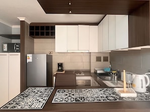 Apartment | Private kitchen - Oceana Suites Vista Parque (Santiago)