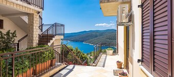 Balcony and sea View Apartment in Rabac