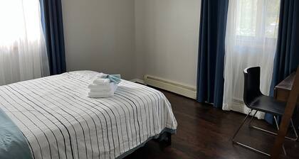 2 Bedroom Apartment near airport MOA - Top level