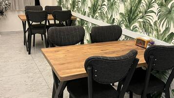 Check-in/check-out kiosk