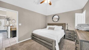 3 bedrooms, iron/ironing board, WiFi