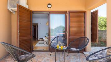 Apartment | Terrace/patio
