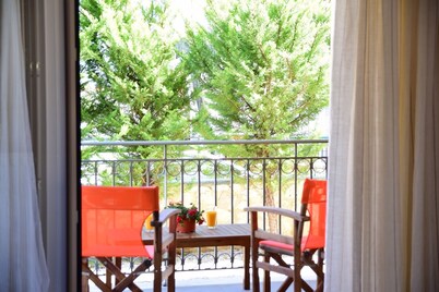 Charming 1-bedroom apartment with AC, WiFi in fabulous Karavomylos