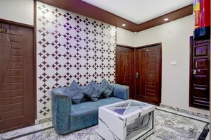 Rumah | Ruang keluarga | TV layar datar