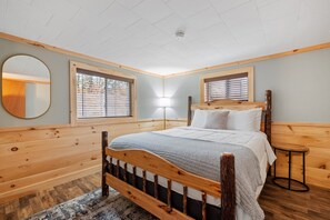 3 bedrooms, free WiFi, bed sheets - Riverfront Retreat in the White Mountains - 3BR Cozy Escape Near Ski & Hike (Bethlehem)