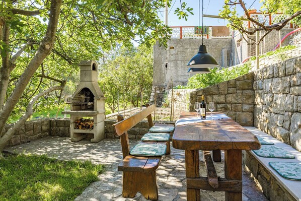Apartment | Garden