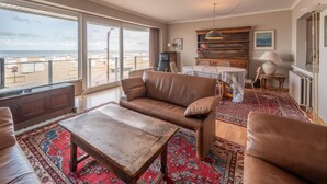 Apartment | Living area - Apartment in Knokke-heist by the Seafront (Knokke-Heist)