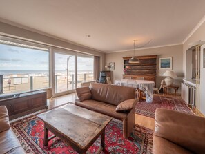 Apartment | Living area - Apartment in Knokke-heist by the Seafront (Knokke-Heist)