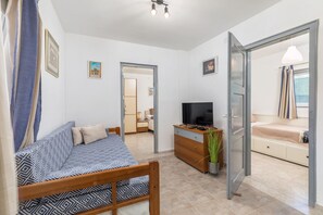 House | Living room - Beach House, 100m From the sea (Vodnjan)