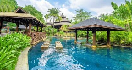 Riyuegu Hot Springs Hotel