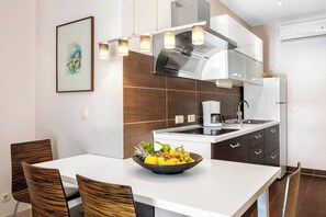 Apartment | Dining