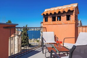 Apartament | Àrea exterior de l'allotjament