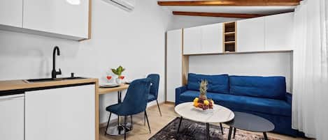 Apartment | Living room