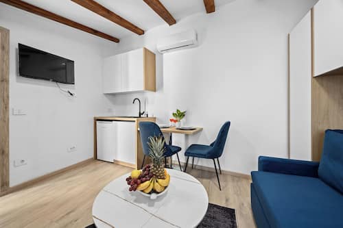 Apartment | Dining