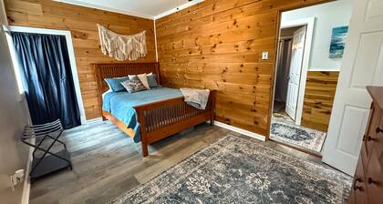Charming 2-bedroom bungalow with AC, WiFi in Lanexa
