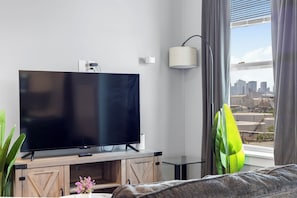1 bedroom, desk, laptop workspace, free WiFi