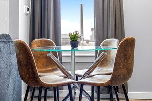 Apartment | 1 bedroom, desk, laptop workspace, free WiFi - Furnished Apartments near Encore Boston (Everett)