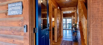 New! Hand-Stacked Log Cabin TH | Mountain Views | Short Walk to Downtown WJ