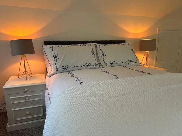 3 Schlafzimmer, Bügeleisen/Bügelbrett, WLAN, Bettwäsche