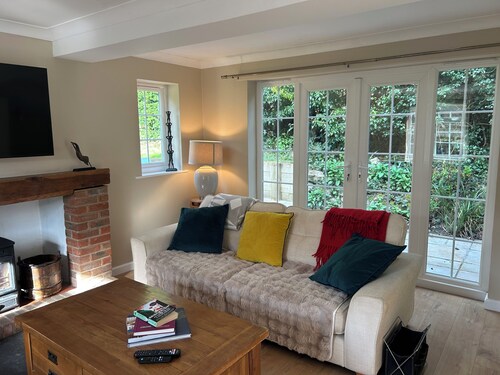 A cosy 3 bed cottage in the Kentish countryside!