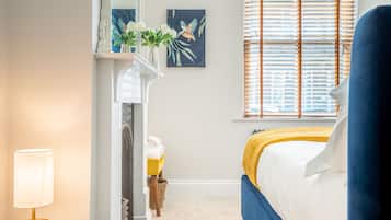 1 bedroom, iron/ironing board, internet