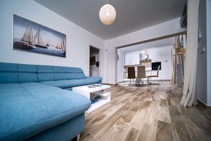 Mobile Home | Living room