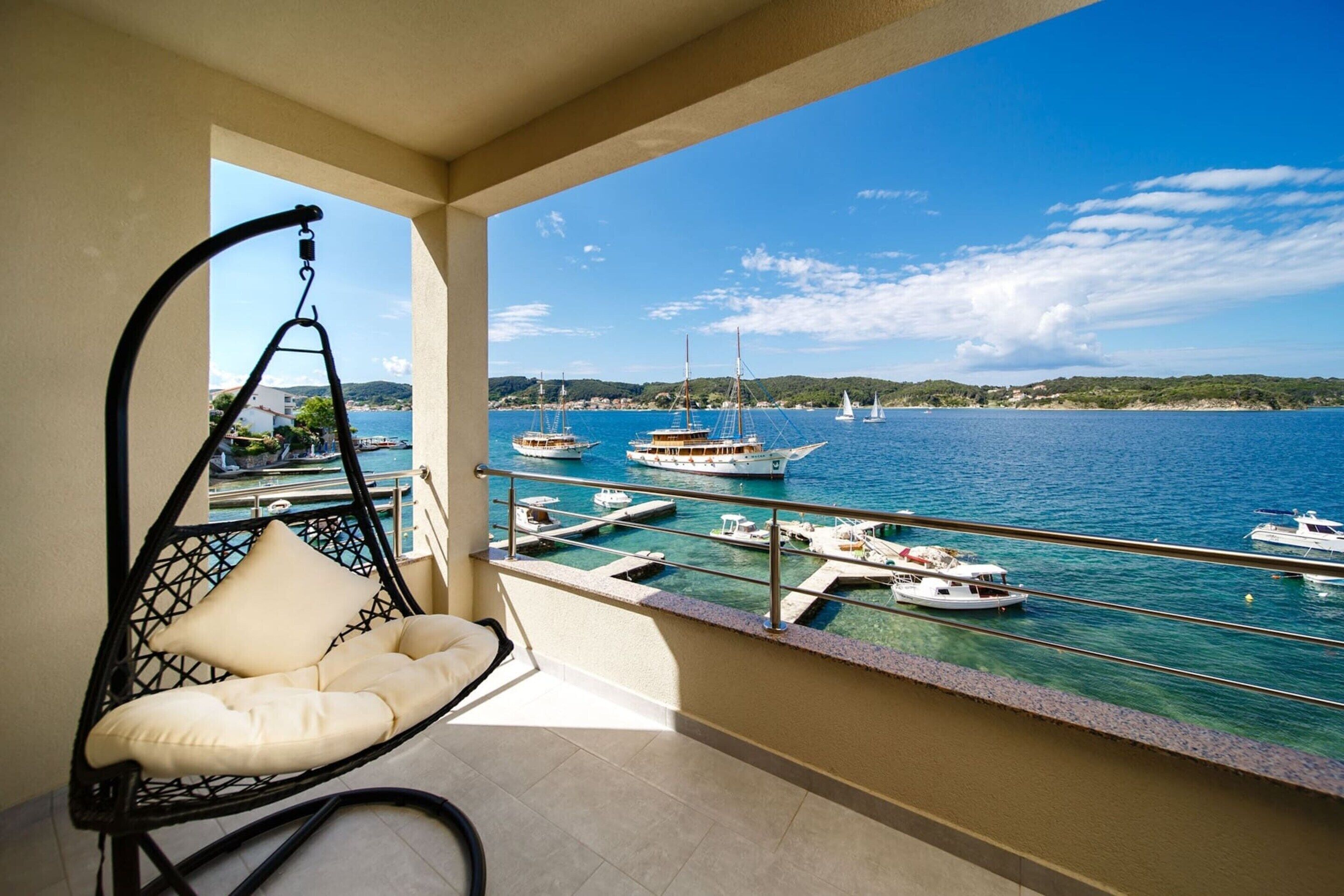 Mobile Home | Balcony