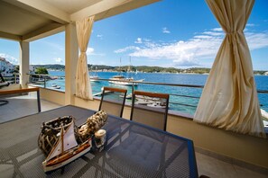 Mobile Home | Balcony