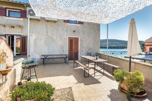 Apartment | Balcony - Sea-view Apartment With Terrace (Cres)