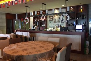 Ảnh chưa phân loại, 2 trong số 147 ảnh, nút