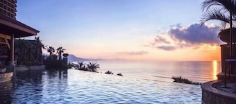 Huidong Shuangyue Bay Rainbow Bay Sea View Hotel