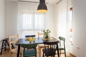 Apartment | Dining - 4 Guests Apartment in Medulin (Liznjan)