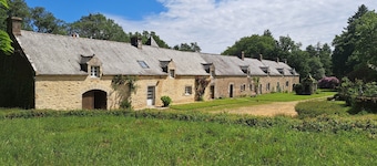 Detached house in a magnificent farmhouse - Countryside close to the sea