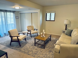 Living area - Mountain Escape by the Big Thompson River. (Loveland)