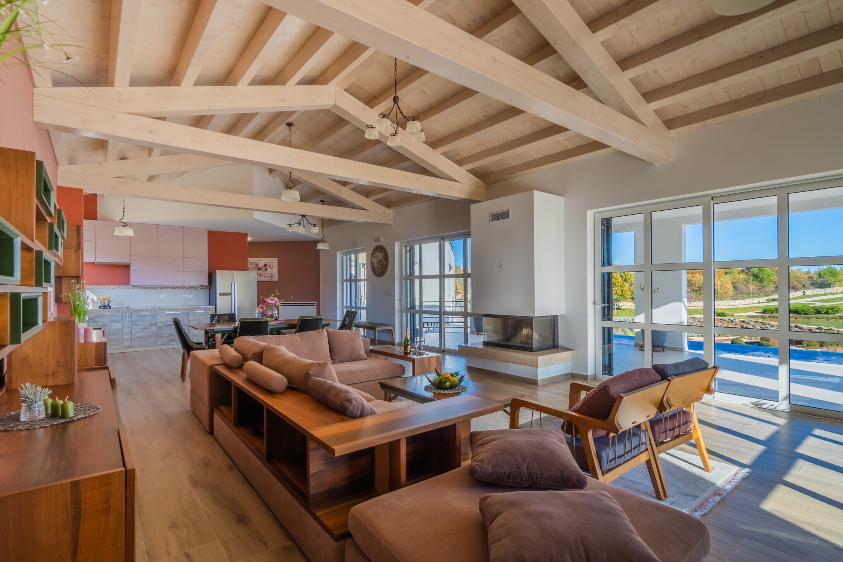 Villa | Oppholdsrom | Peis