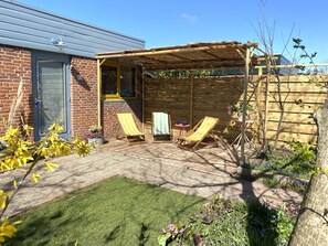 บ้านพัก | สวน