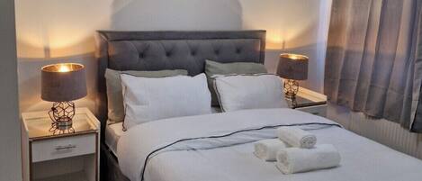 House | 3 bedrooms, iron/ironing board, free WiFi, bed sheets