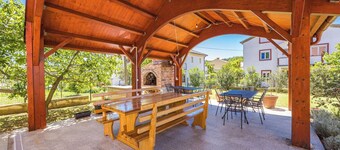 Apartment in Kampor Near Sandy Beach