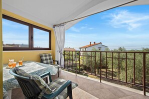 Balcony - Apartment in Vodnjan Near City Center (Vodnjan)