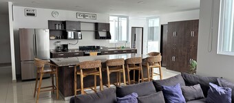 Family House 6 Private Rooms, Antiguo Cuscatlán