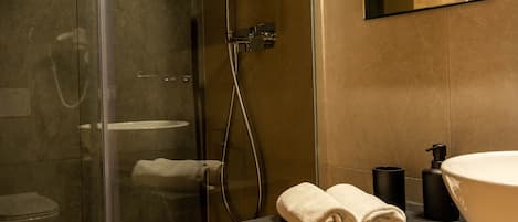 Quadruple Room Demetra | Badezimmer