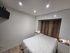 2 bedrooms