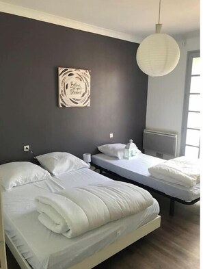 3 slaapkamers, reisbedje, gratis wifi