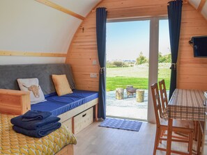 TV - 1 bedroom accommodation in Kelk, near Driffield (Kelk, near Driffield)