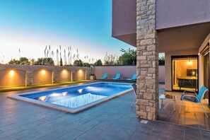 Villa | Pool | Indoor pool, outdoor pool - Relaxing Villa in Pula With Private Pool (Fazana)